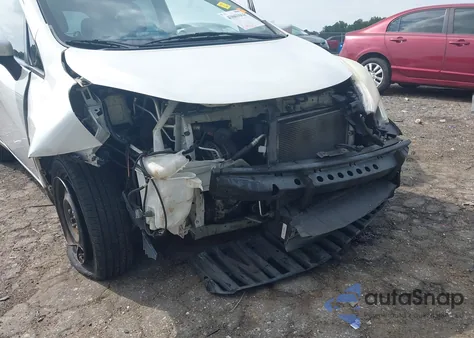 2015 Nissan Versa Note Sv z USA, uszkodzony, nr VIN 3N1CE2CP0FL382385